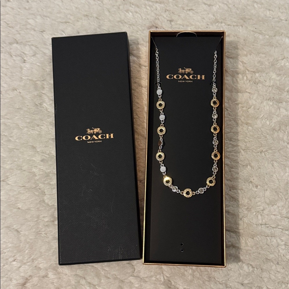 BNIB Coach Logo Circle Crystal Station Necklace Silver Rose Gold